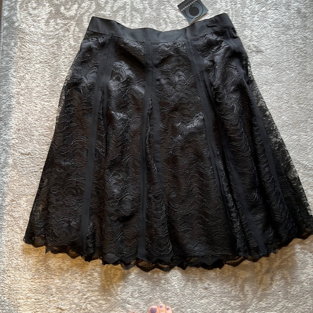 Lace skirt
